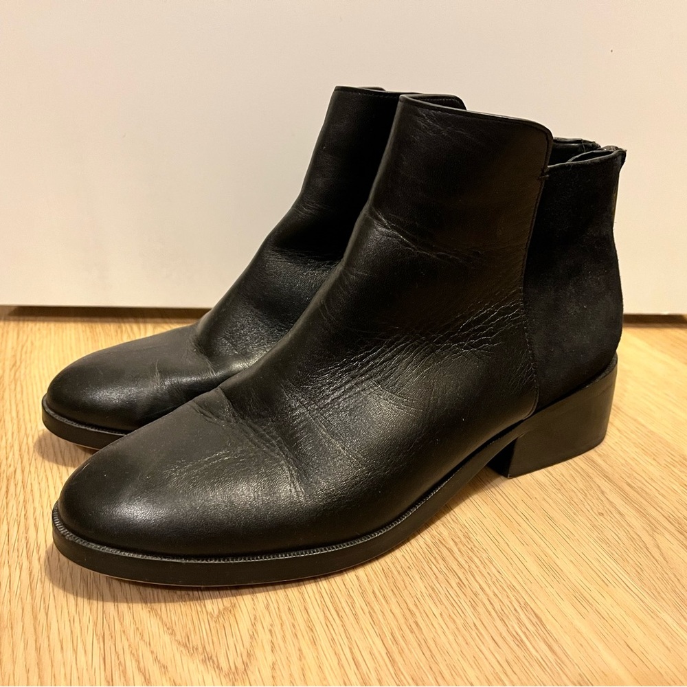 Cole Haan Chelsea Bootie Size 6